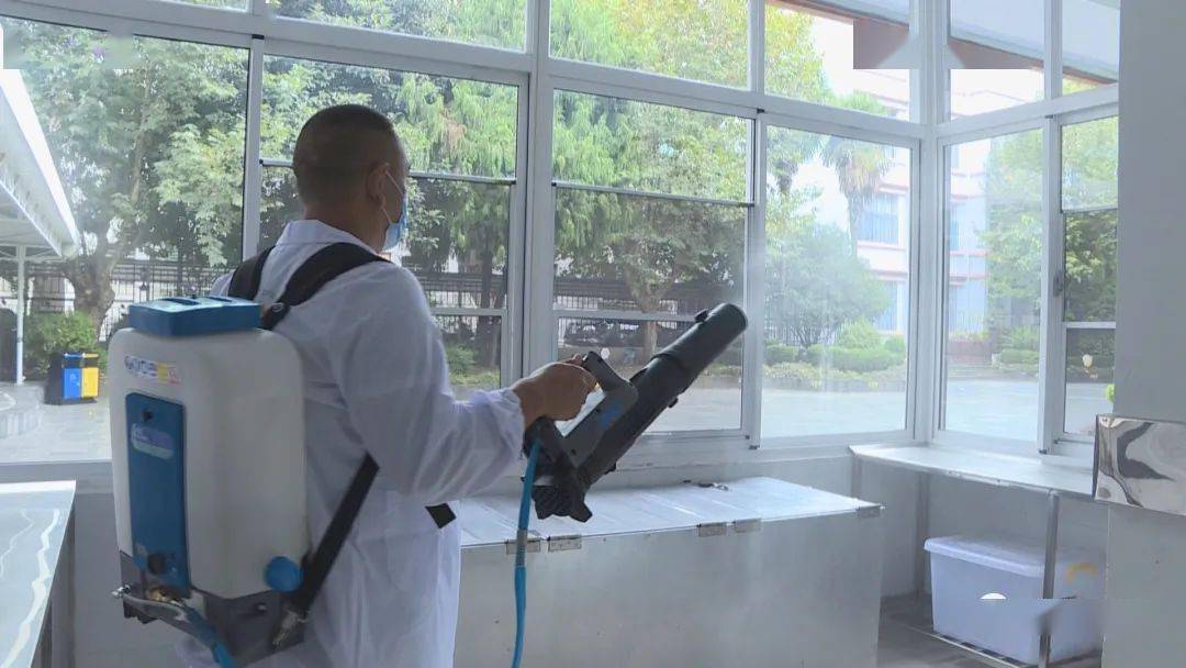 消殺公益進校園，筑牢“常消毒”防線——保山消毒服務護航師生健康